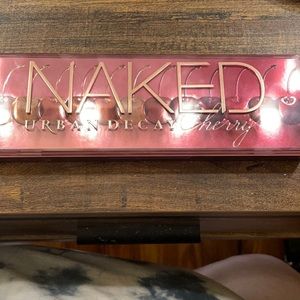 Urban Decay cherry palette